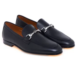 Mocassino Doucal's in pelle con morsetto in metallo