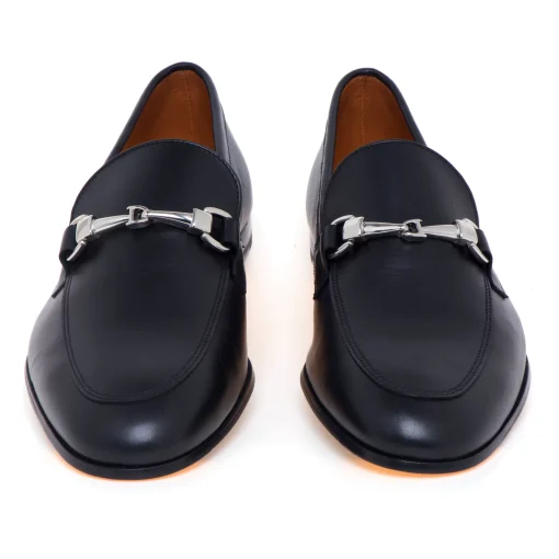 Mocassino Doucal's in pelle con morsetto in metallo