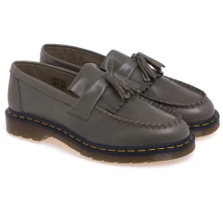 Mocassino Dr Martens Adrian in nappa con frangia e nappine