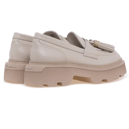 Mocassino Santoni in pelle con nappine