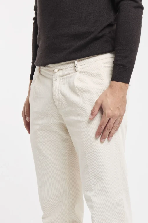 Pantalone Myths in velluto millerighe con pence