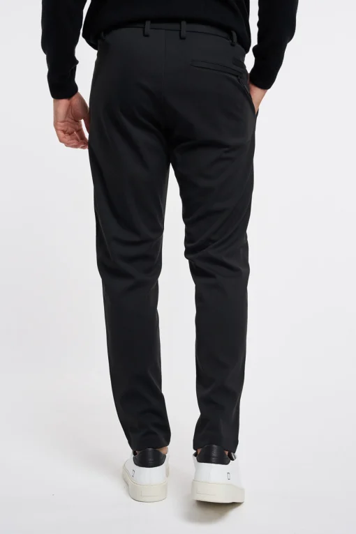 Pantalone People Of Shibuya in tessuto tecnico ultra light