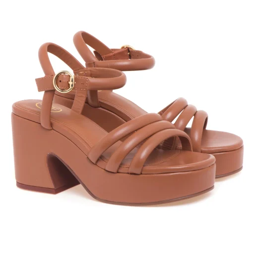 Sandalo ASH in nappa imbottita con platform