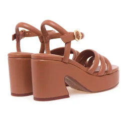 Sandalo ASH in nappa imbottita con platform