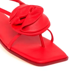 Sandalo flat Vic Matiè in pelle con maxi fiore