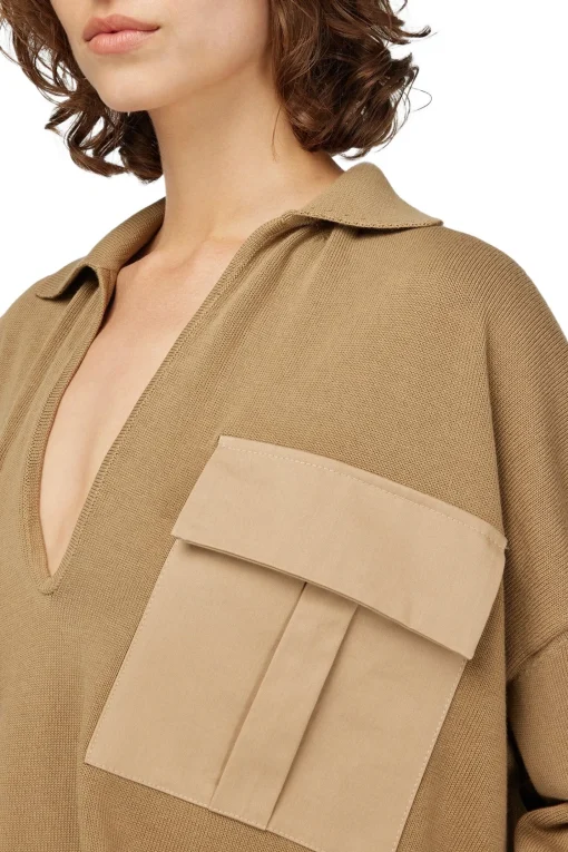 Semicouture polo Dacia in cotone con scollo a V