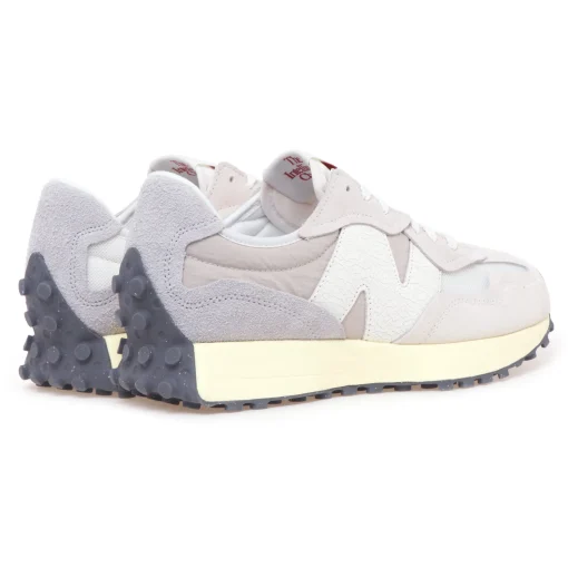 Sneaker New Balance 327 in camoscio e tessuto