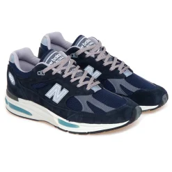 Sneaker New Balance 991 v2 in camoscio e mesh