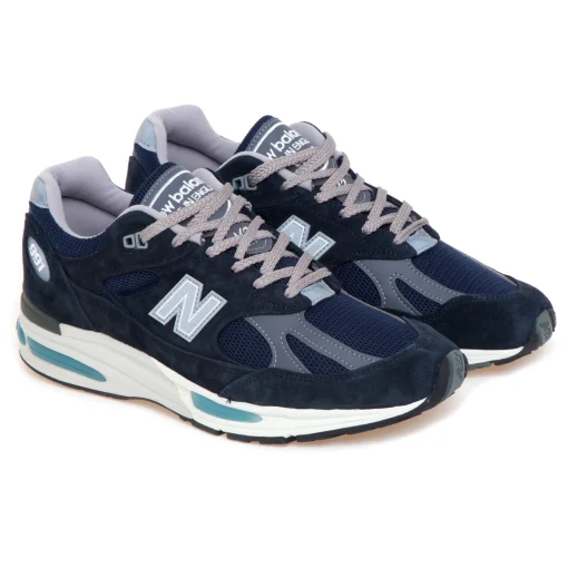 Sneaker New Balance 991 v2 in camoscio e mesh