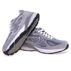Sneaker New Balance 990 v4 in camoscio e tessuto