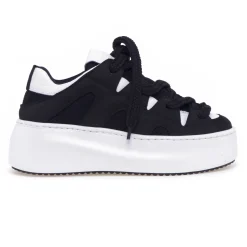 Sneaker Vic Matiè in nabuck e tessuto con maxi laccio