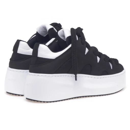 Sneaker Vic Matiè in nabuck e tessuto con maxi laccio